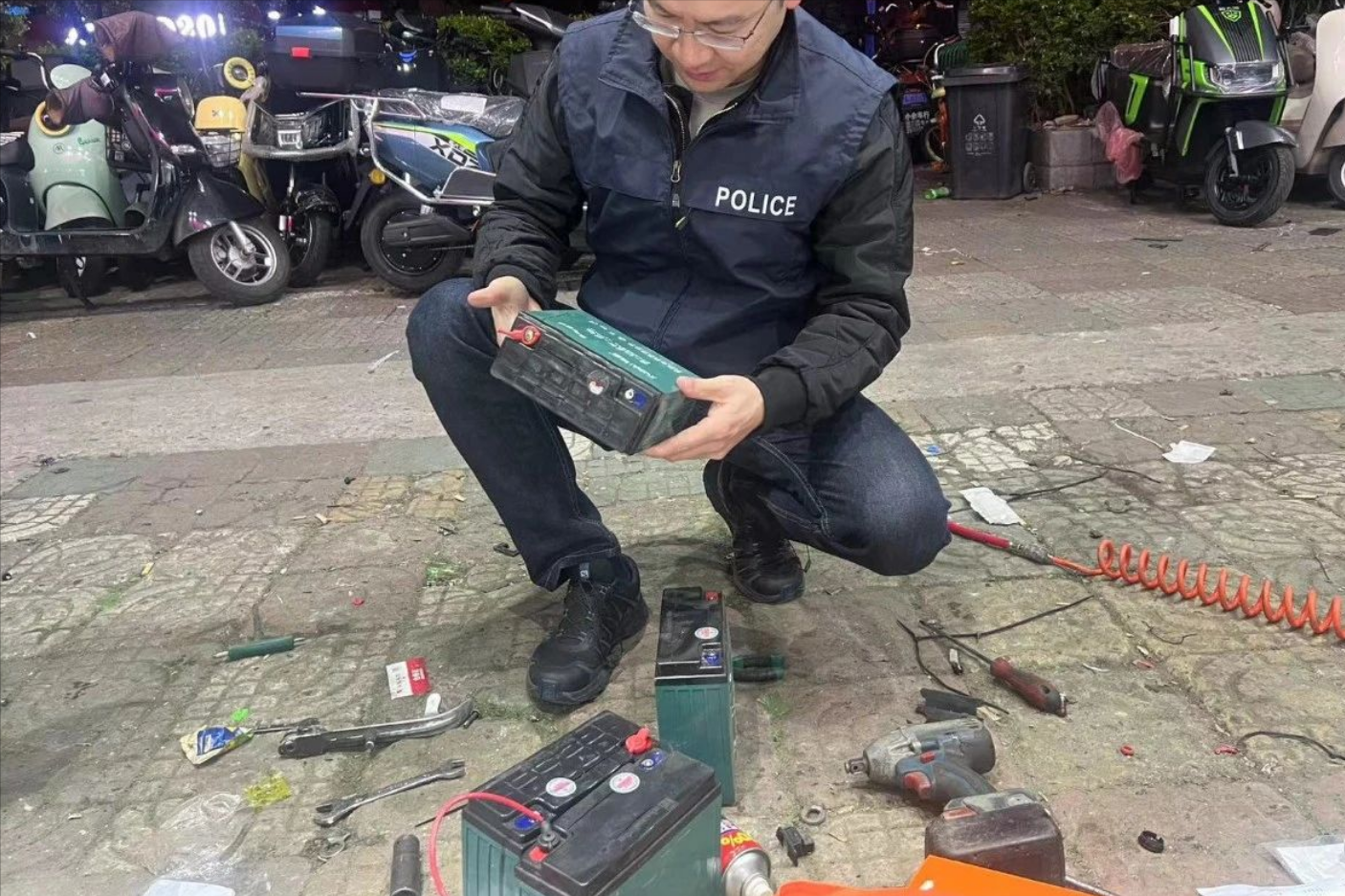 电动车“火”遍全国，锂电池是罪魁祸首吗？行内人：铅酸也有可能(图6)